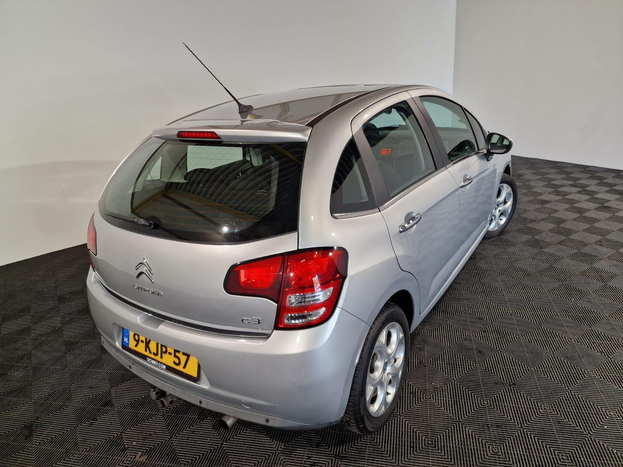 Citroen C3 1.6 Vti 9-KJP-57 193.593 km - Car: picture 4 Citroen C3 1.6 Vti 9-KJP-57 193.593 km - Car: picture 4