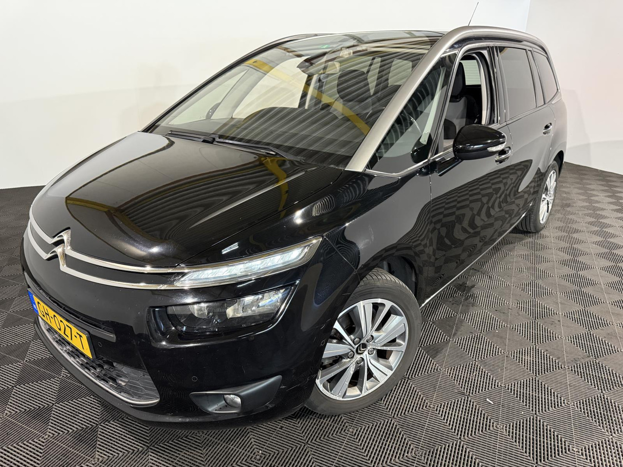Citroen | Grand C4 Picasso 7 Pers | 1.6 THP Intensive | 2015 | 198.648 km | GH027T | Logisch - Car: picture 1 Citroen | Grand C4 Picasso 7 Pers | 1.6 THP Intensive | 2015 | 198.648 km | GH027T | Logisch - Car: picture 1
