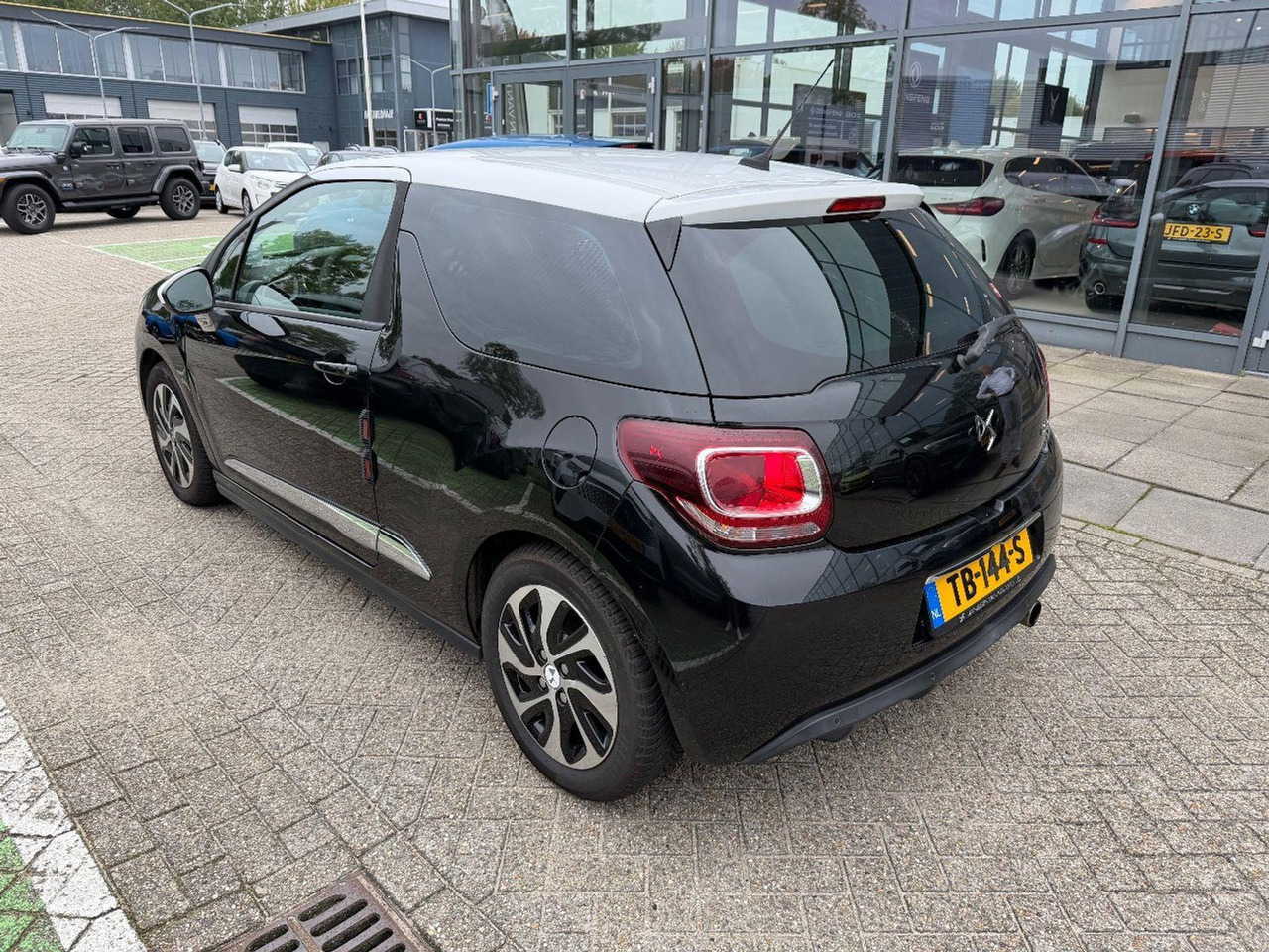 DS 3 1.2 PureTech So Chic | 2018 | 131.220 km | TB144S | NAP: Logisch - Hatchback: picture 2 DS 3 1.2 PureTech So Chic | 2018 | 131.220 km | TB144S | NAP: Logisch - Hatchback: picture 2