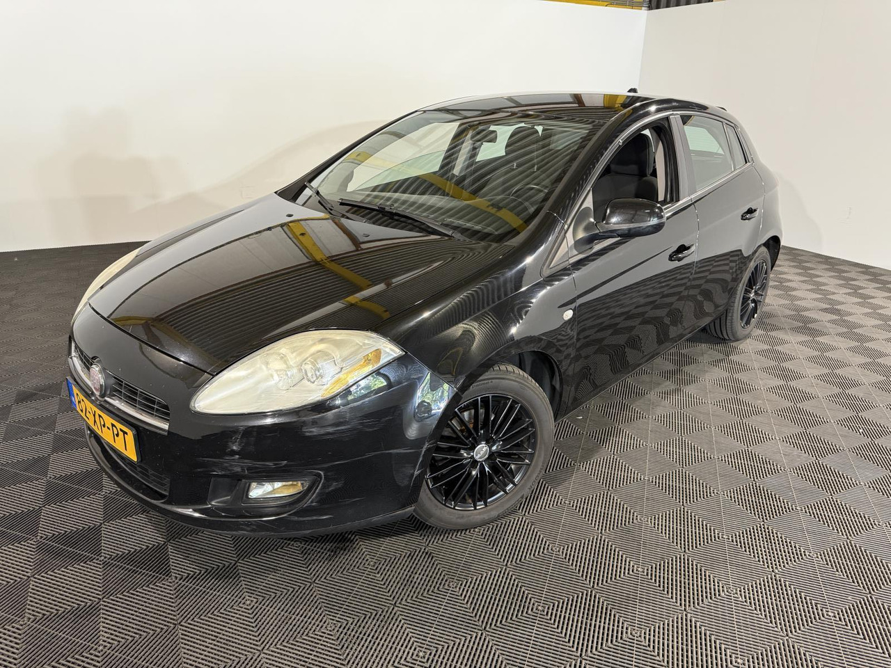 Fiat | Bravo | 1.4 Edizione Prima | 2007 | 214.071 km | 82XPPT | Logisch - Hatchback: picture 1 Fiat | Bravo | 1.4 Edizione Prima | 2007 | 214.071 km | 82XPPT | Logisch - Hatchback: picture 1