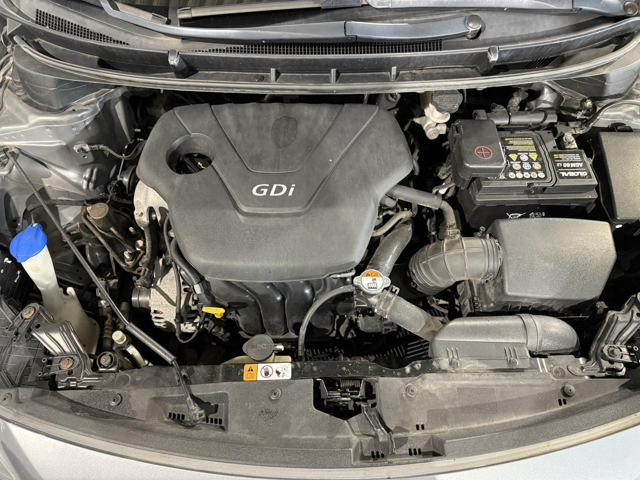 Hyundai | i30 | 1.6 GDI i-Catcher | 2012 | 287.418 km | 40XFT1 | Logisch - Hatchback: picture 4 Hyundai | i30 | 1.6 GDI i-Catcher | 2012 | 287.418 km | 40XFT1 | Logisch - Hatchback: picture 4
