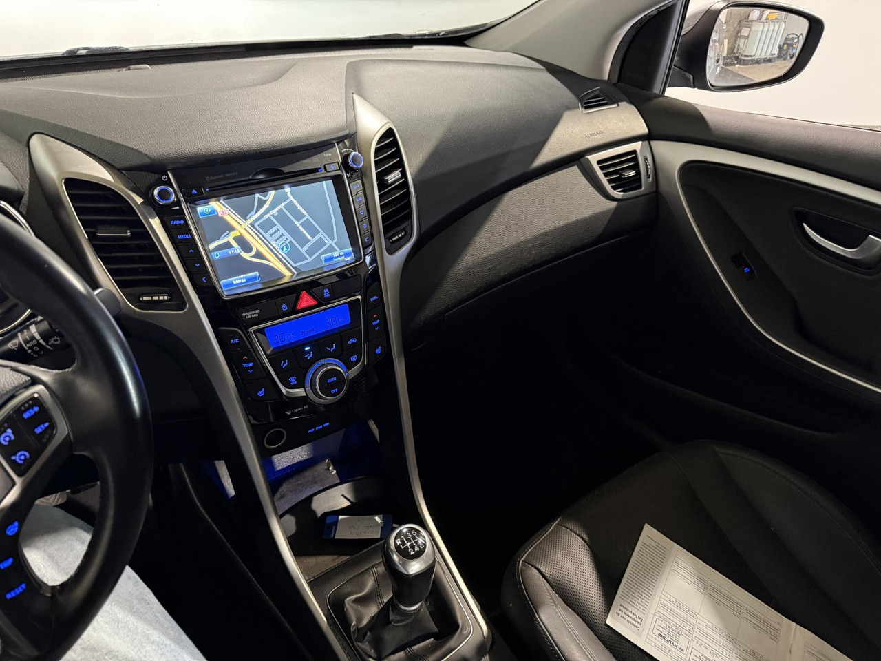 Hyundai | i30 | 1.6 GDI i-Catcher | 2012 | 287.418 km | 40XFT1 | Logisch - Hatchback: picture 2 Hyundai | i30 | 1.6 GDI i-Catcher | 2012 | 287.418 km | 40XFT1 | Logisch - Hatchback: picture 2