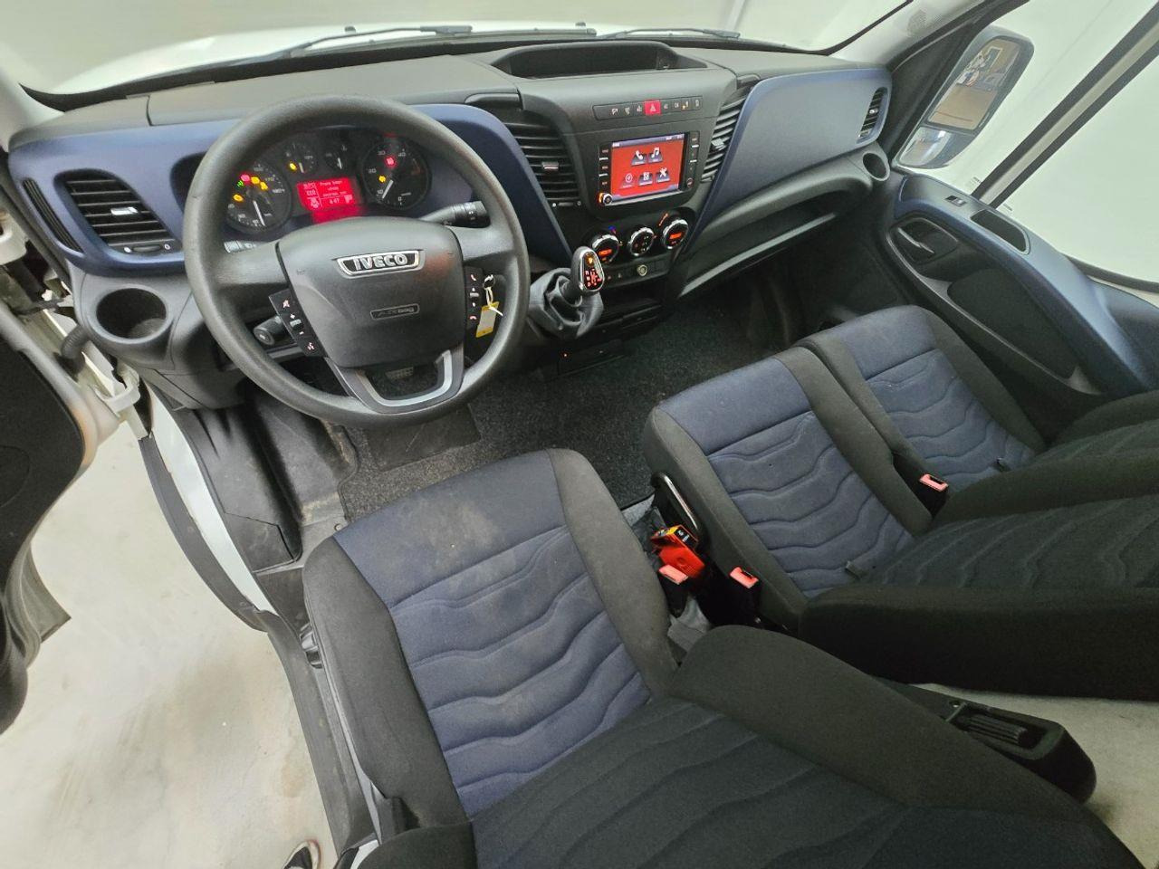 Iveco Daily 35S14V 2.3 352 H3 L | 2017 | 218.863 km | Automaat | V76DFG | NAP: Geen oordeel - Panel van: picture 5 Iveco Daily 35S14V 2.3 352 H3 L | 2017 | 218.863 km | Automaat | V76DFG | NAP: Geen oordeel - Panel van: picture 5