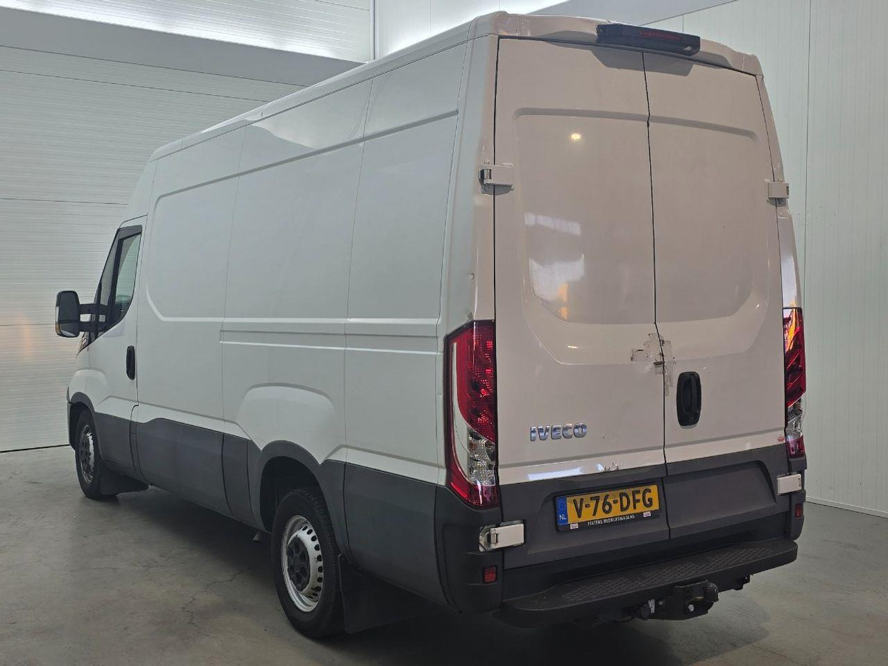 Iveco Daily 35S14V 2.3 352 H3 L | 2017 | 218.863 km | Automaat | V76DFG | NAP: Geen oordeel - Panel van: picture 3 Iveco Daily 35S14V 2.3 352 H3 L | 2017 | 218.863 km | Automaat | V76DFG | NAP: Geen oordeel - Panel van: picture 3