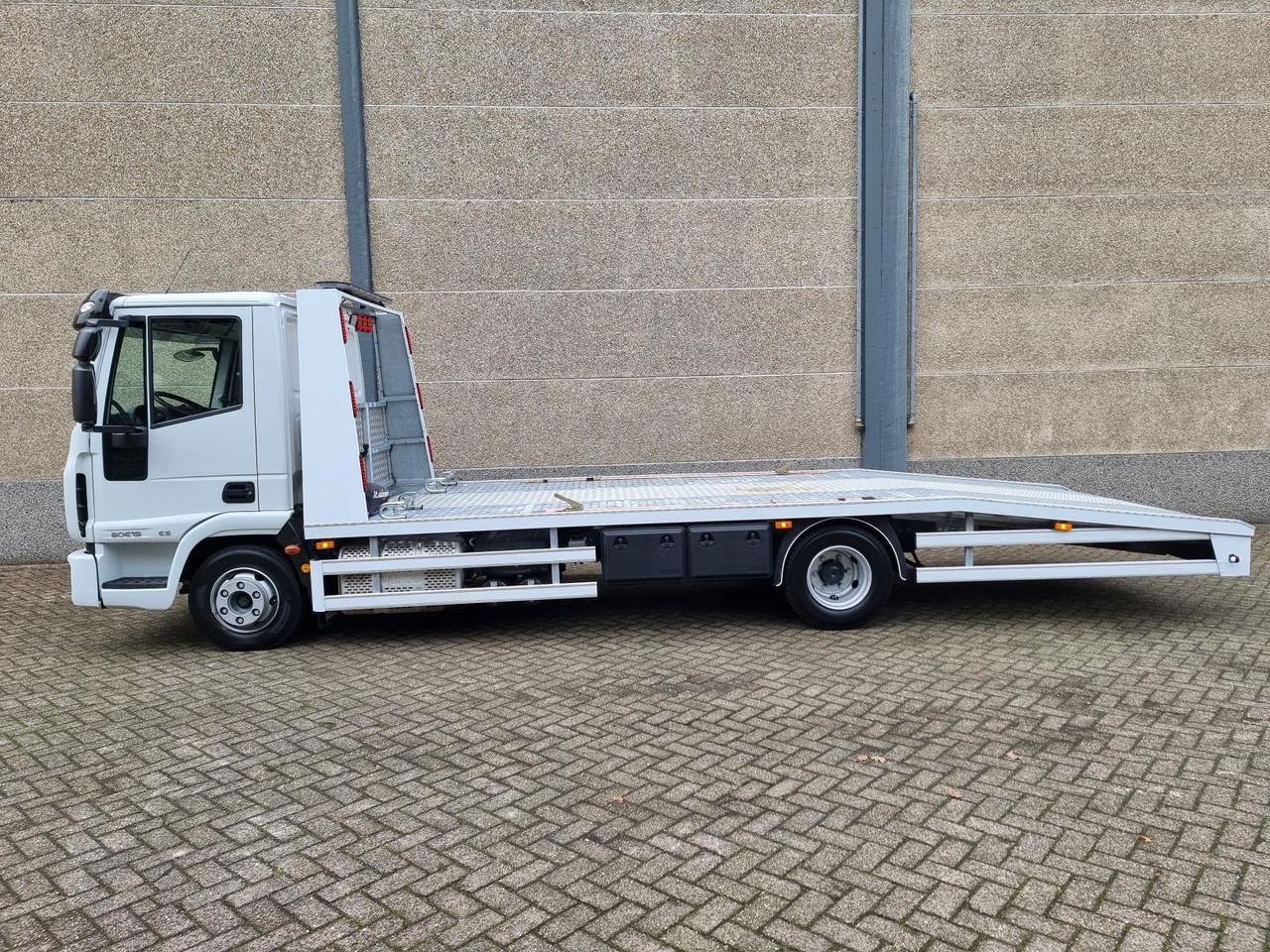 Iveco EuroCargo 80 Oprijwagen 42-BXH-4 - Autotransporter truck: picture 4 Iveco EuroCargo 80 Oprijwagen 42-BXH-4 - Autotransporter truck: picture 4