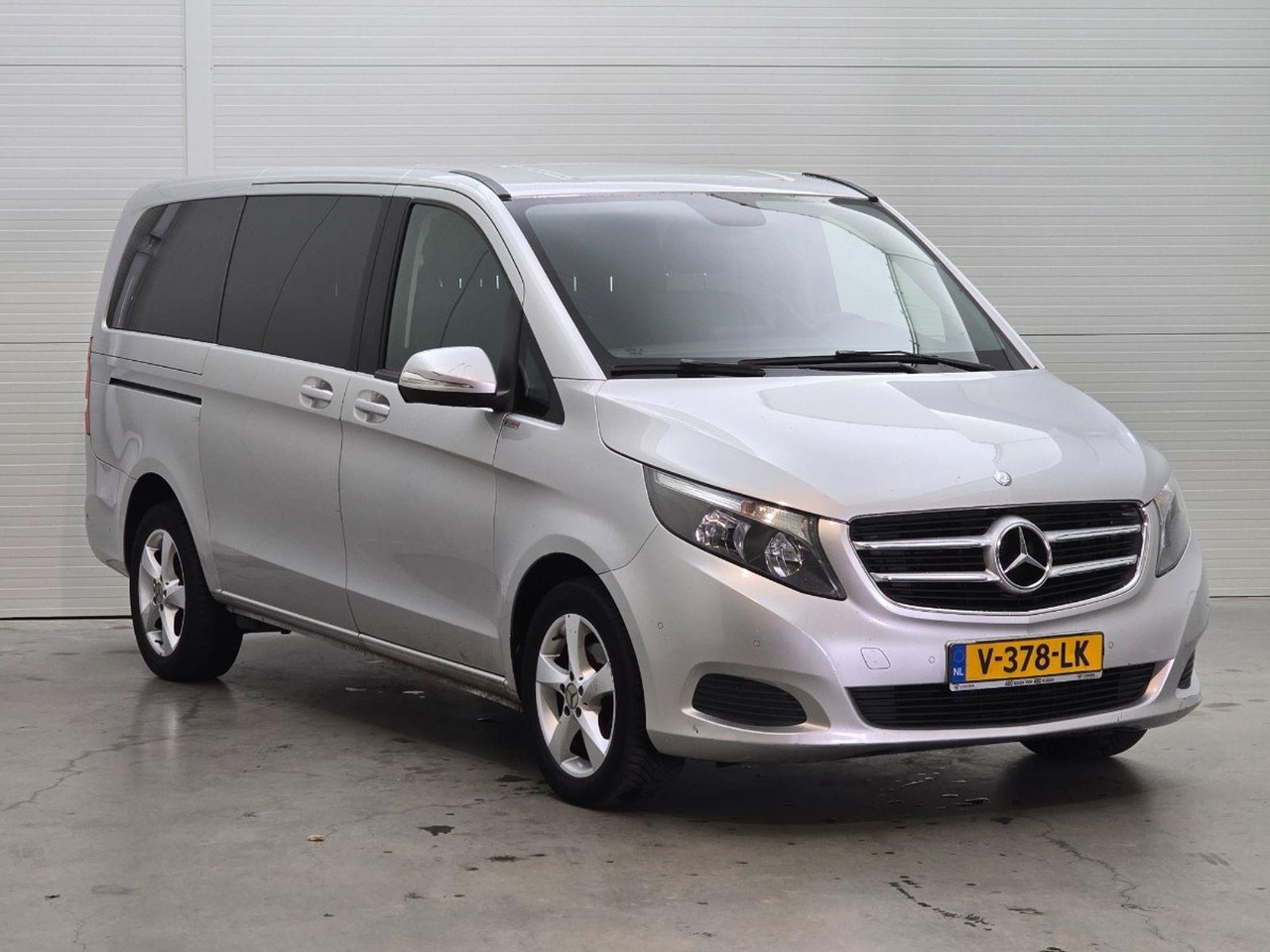 Mercedes-Benz V-klasse 220d Lang DC | 2016 | 319.567 km | Automaat | V378LK | NAP: Geen oordeel - Combi van: picture 2 Mercedes-Benz V-klasse 220d Lang DC | 2016 | 319.567 km | Automaat | V378LK | NAP: Geen oordeel - Combi van: picture 2
