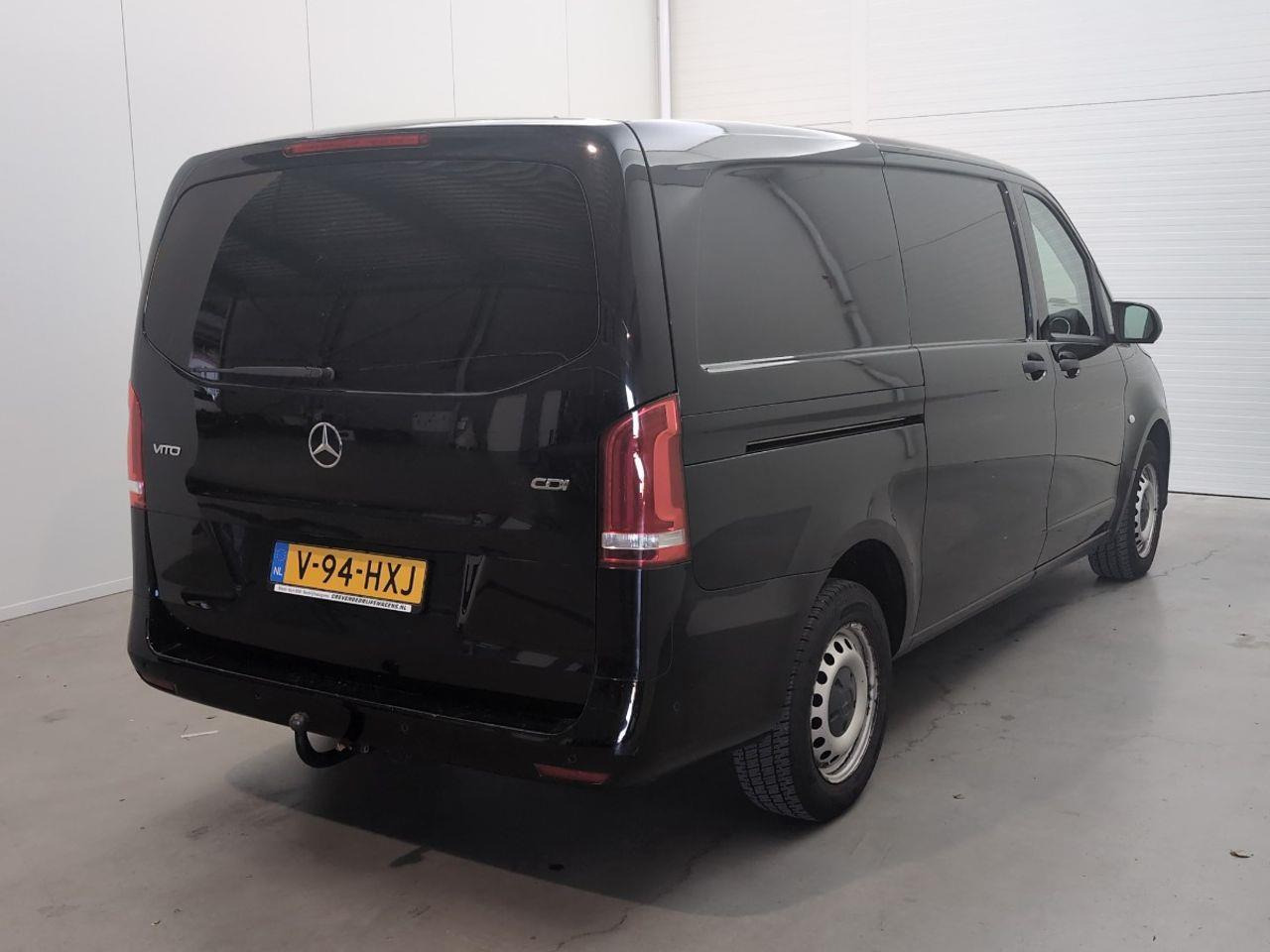 Mercedes - Benz Vito 114 CDI | 2017 | 166.691 km | Automaat | V94HXJ | NAP: Geen oordeel - Panel van: picture 4 Mercedes - Benz Vito 114 CDI | 2017 | 166.691 km | Automaat | V94HXJ | NAP: Geen oordeel - Panel van: picture 4