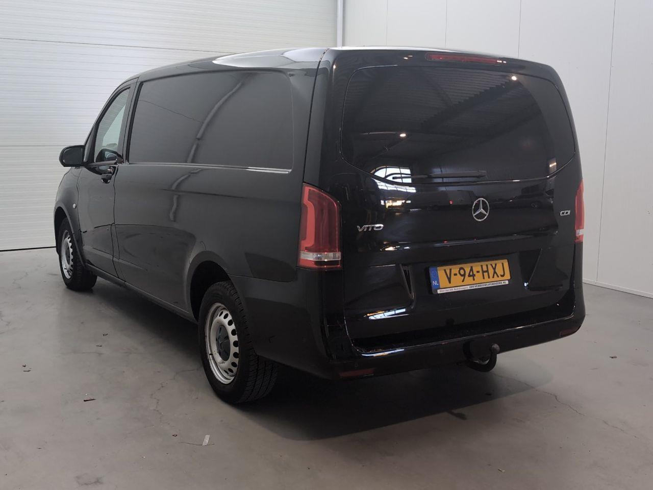 Mercedes - Benz Vito 114 CDI | 2017 | 166.691 km | Automaat | V94HXJ | NAP: Geen oordeel - Panel van: picture 3 Mercedes - Benz Vito 114 CDI | 2017 | 166.691 km | Automaat | V94HXJ | NAP: Geen oordeel - Panel van: picture 3