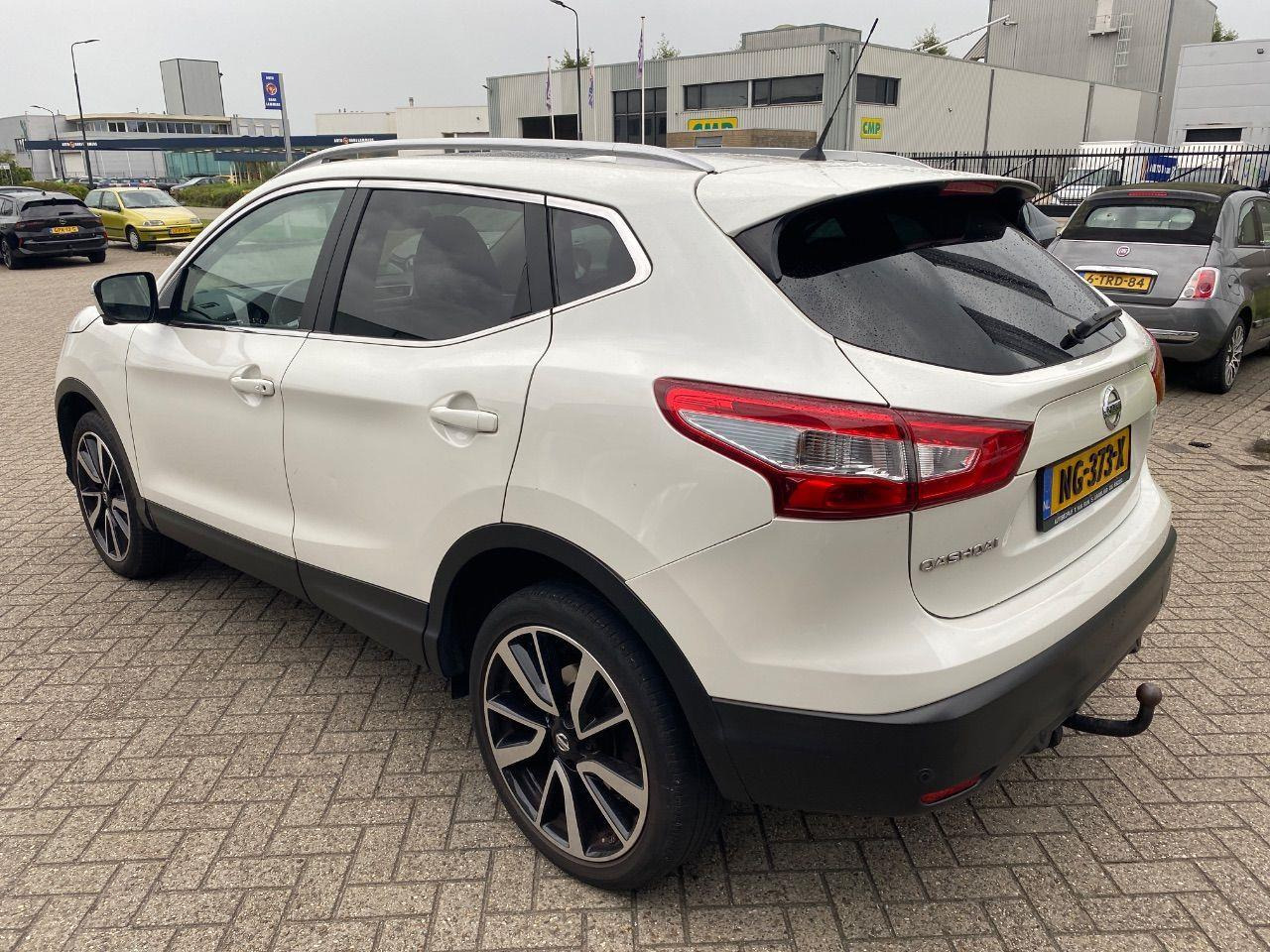 Nissan Qashqai 1.2 Tekna | 2016 | 172.484 km | Automaat | NG373X | NAP: Geen oordeel - SUV: picture 3 Nissan Qashqai 1.2 Tekna | 2016 | 172.484 km | Automaat | NG373X | NAP: Geen oordeel - SUV: picture 3