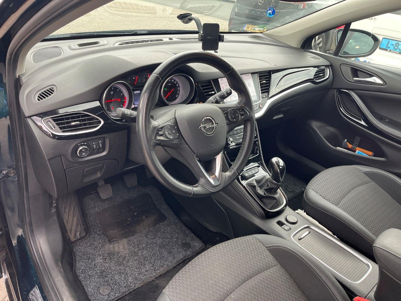 Opel Astra Sports Tourer 1.4 Business Executive | 2018 | 117.848 km | TD417J | NAP: Logisch - Car: picture 5 Opel Astra Sports Tourer 1.4 Business Executive | 2018 | 117.848 km | TD417J | NAP: Logisch - Car: picture 5