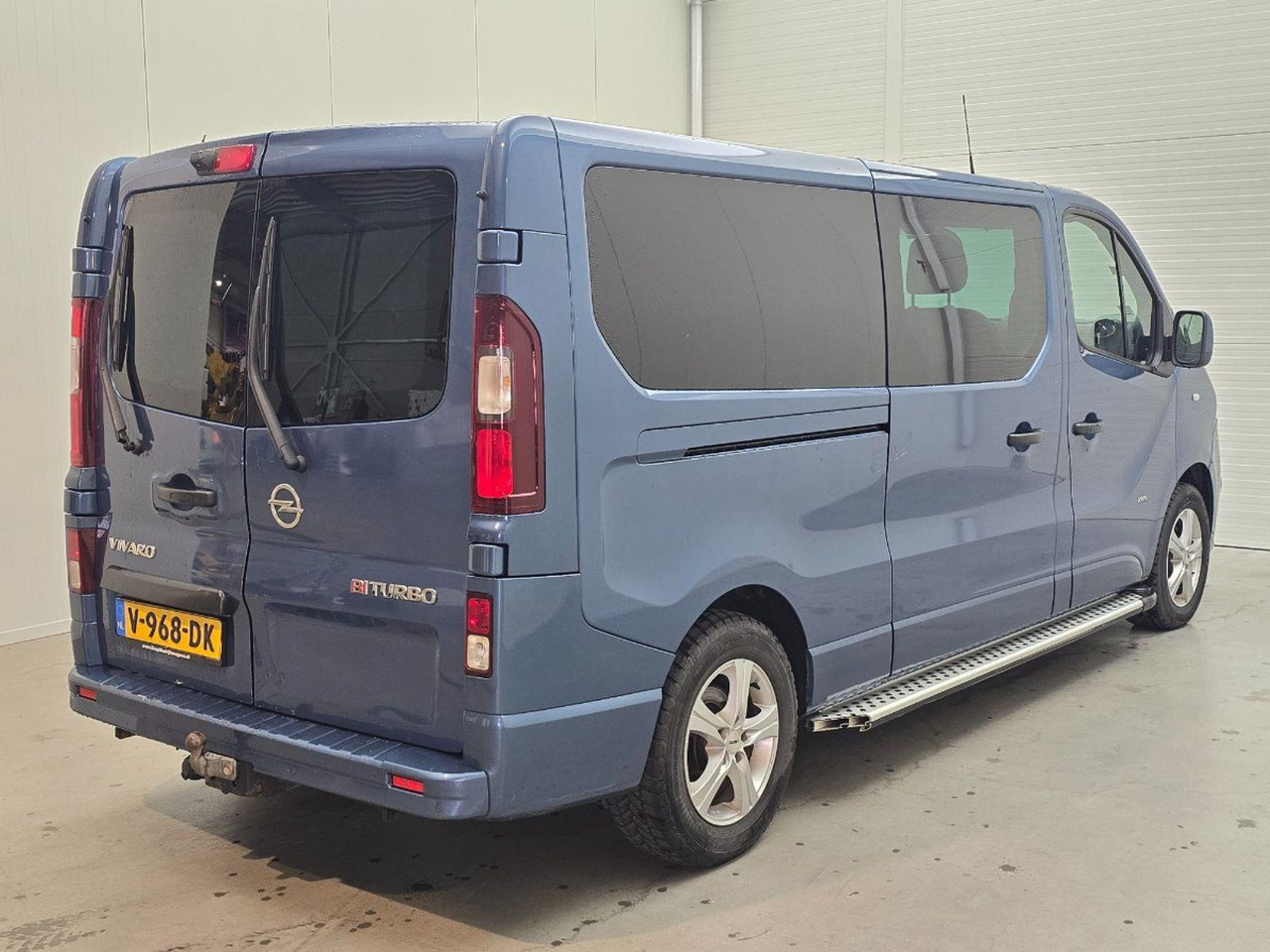 Opel Vivaro 1.6 CDTI L2H1 DC Innovation EcoFlex | 2017 | 222.475 km | V968DK | NAP: Logisch - Combi van: picture 4 Opel Vivaro 1.6 CDTI L2H1 DC Innovation EcoFlex | 2017 | 222.475 km | V968DK | NAP: Logisch - Combi van: picture 4