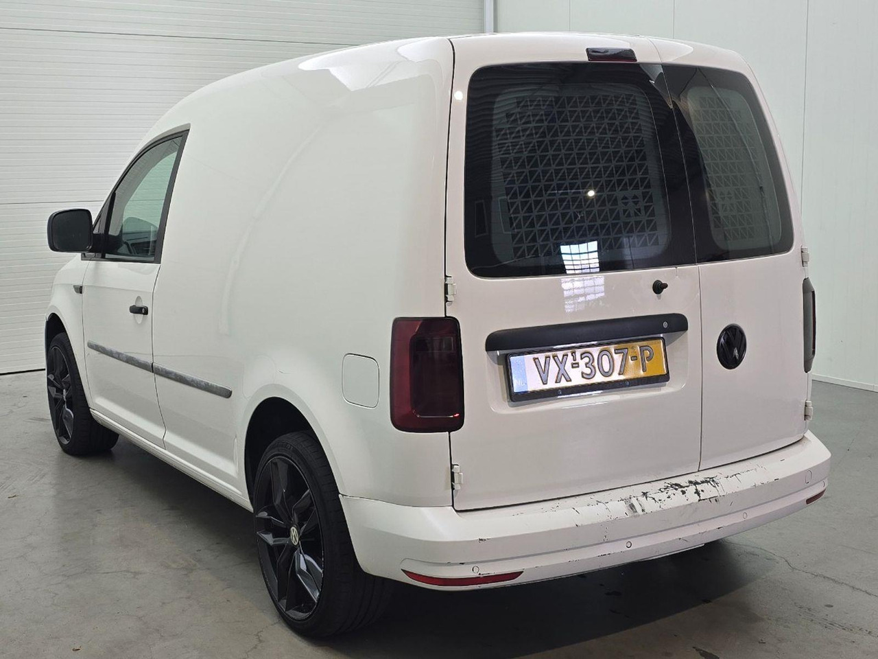 Volkswagen Caddy 2.0 TDI L1H1 BMT Trendline | 2016 | 213.446 km | VX307P | NAP: Logisch - Small van: picture 3 Volkswagen Caddy 2.0 TDI L1H1 BMT Trendline | 2016 | 213.446 km | VX307P | NAP: Logisch - Small van: picture 3