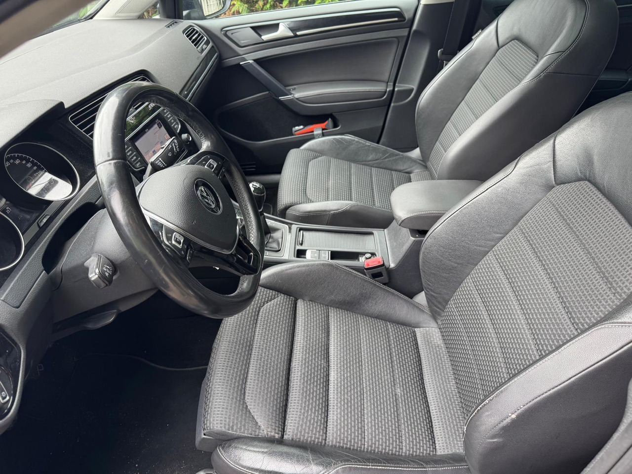 Volkswagen Golf Variant 1.4 TSI Highline 2014 154.619 km XD-852-J - Car: picture 3 Volkswagen Golf Variant 1.4 TSI Highline 2014 154.619 km XD-852-J - Car: picture 3