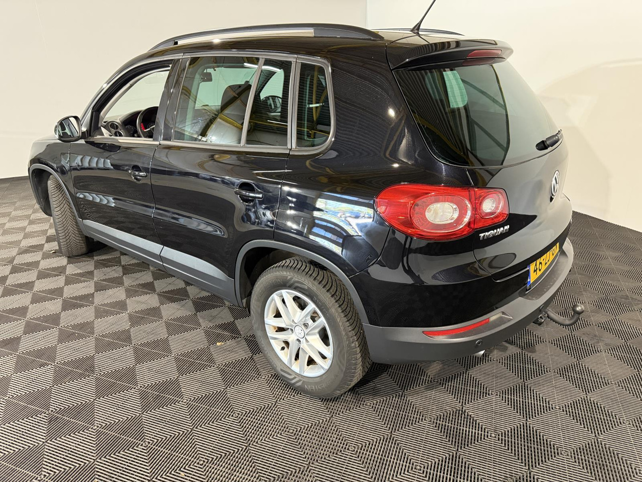 Volkswagen Tiguan 1.4 TSI Comfort&Design 4Motion 46-ZJ-GN - Car: picture 3 Volkswagen Tiguan 1.4 TSI Comfort&Design 4Motion 46-ZJ-GN - Car: picture 3