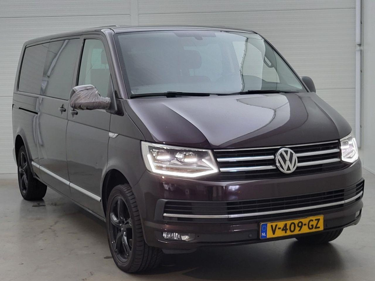 Volkswagen Transporter 2.0 TDI L2H1 DC Highline | 2017 | 301.926 km | Automaat | V409GZ | NAP: Logisch - Combi van: picture 2 Volkswagen Transporter 2.0 TDI L2H1 DC Highline | 2017 | 301.926 km | Automaat | V409GZ | NAP: Logisch - Combi van: picture 2