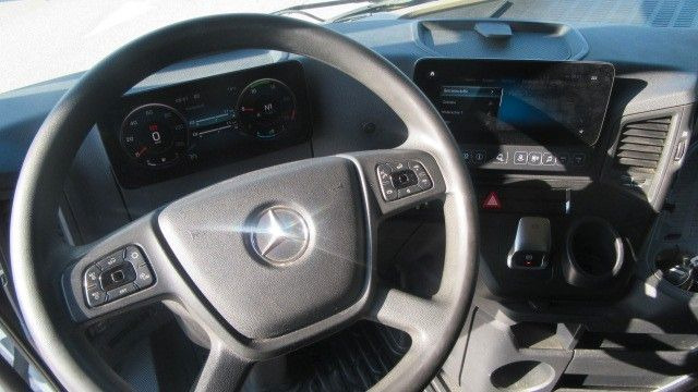 Tractor unit Mercedes-Benz Actros 1845LS Kipphydr. 2 Leiter: picture 16