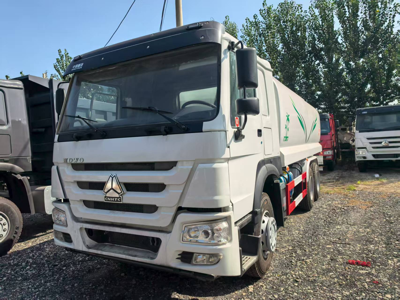 HOWO 371 - Tank truck: picture 2 HOWO 371 - Tank truck: picture 2