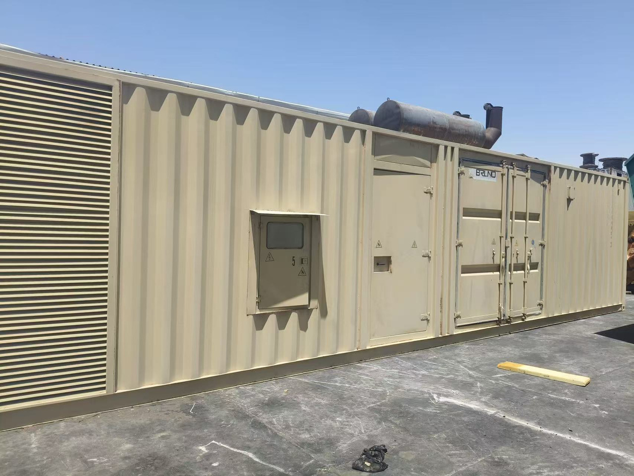 PERKINS 4012-46TWG3A - Generator set: picture 1 PERKINS 4012-46TWG3A - Generator set: picture 1