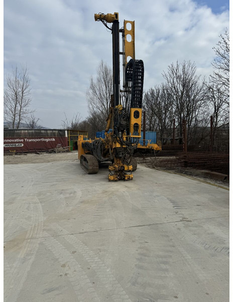 Drilling rig Klemm KR 806-3D with Double Rotary Head: picture 14