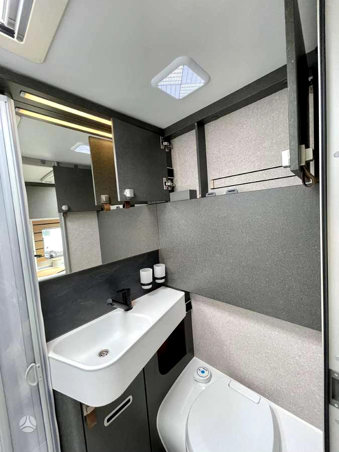 Leasing of Hymer MLT 580 4x4 Hymer MLT 580 4x4: picture 18