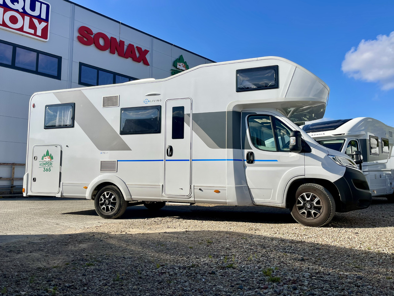 SUN LIVING A 75 DP - Alcove motorhome: picture 2 SUN LIVING A 75 DP - Alcove motorhome: picture 2