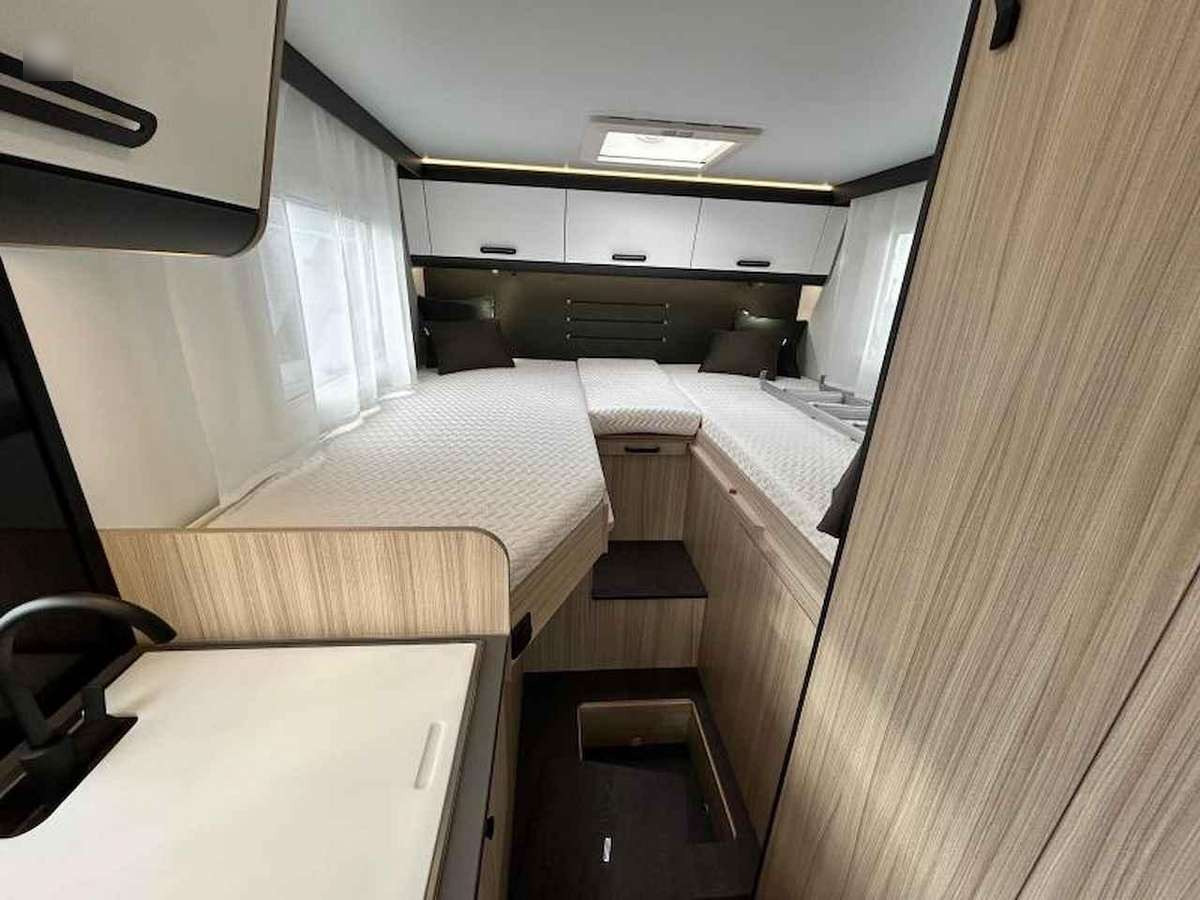 New Semi-integrated motorhome SUN LIVING C 65 SL: picture 11