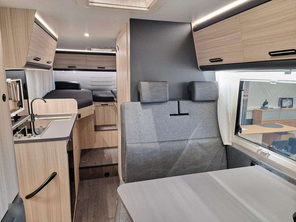 New Semi-integrated motorhome SUN LIVING C 65 SL: picture 7