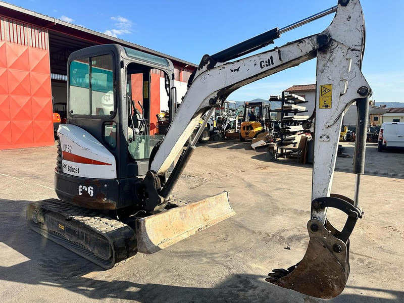 Bobcat E26 - Mini excavator: picture 3 Bobcat E26 - Mini excavator: picture 3
