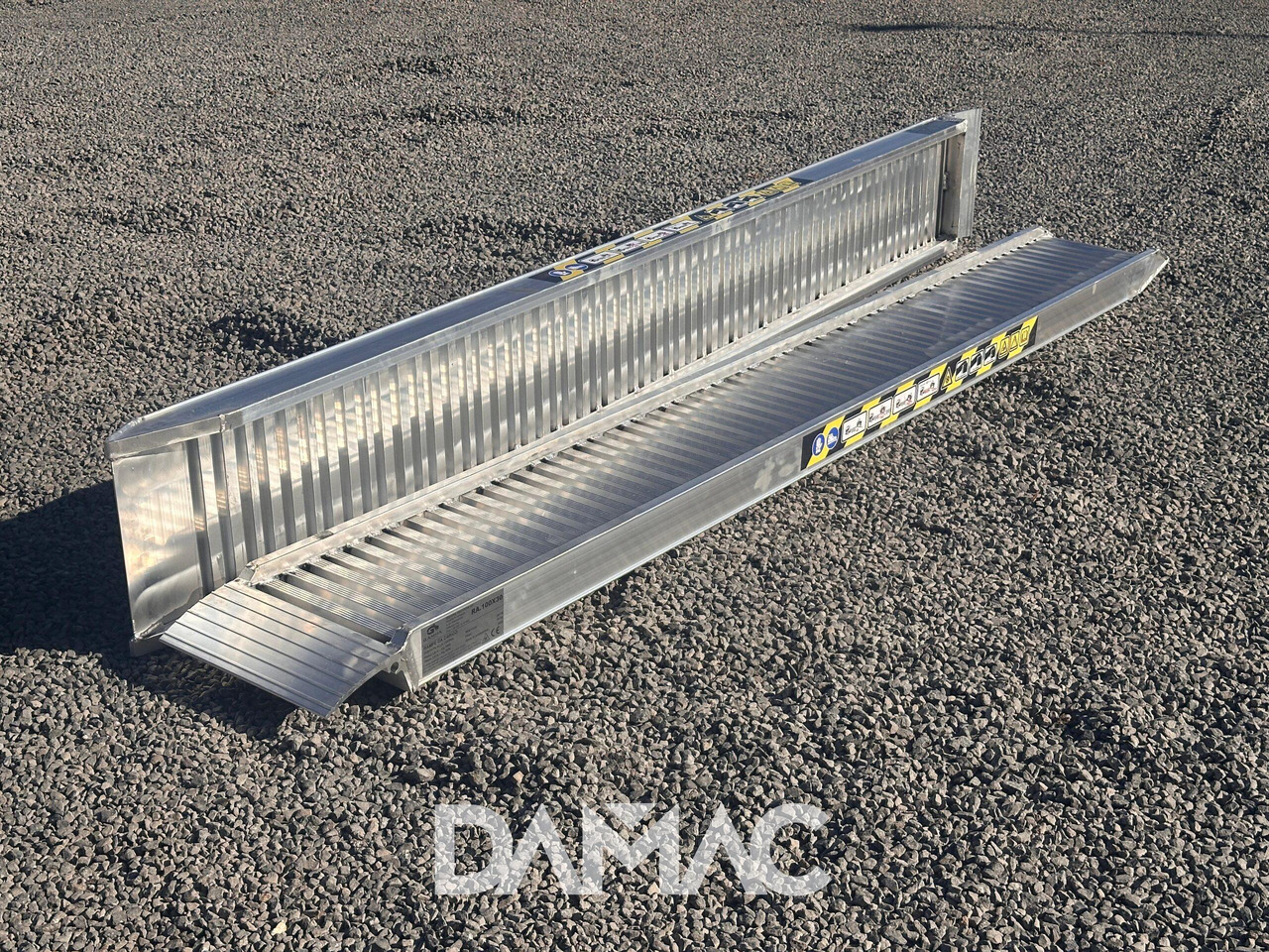 DAMAC 115x30 - Loading ramp: picture 3 DAMAC 115x30 - Loading ramp: picture 3