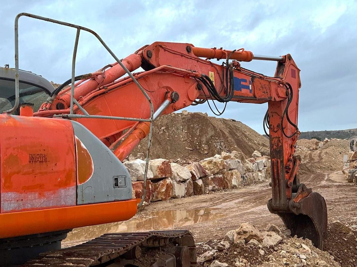 FIAT KOBELCO E305 - Crawler excavator: picture 3 FIAT KOBELCO E305 - Crawler excavator: picture 3