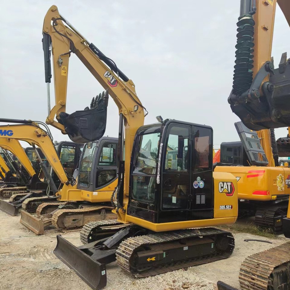 CATERPILLAR 305.5E2 - Mini excavator: picture 2 CATERPILLAR 305.5E2 - Mini excavator: picture 2