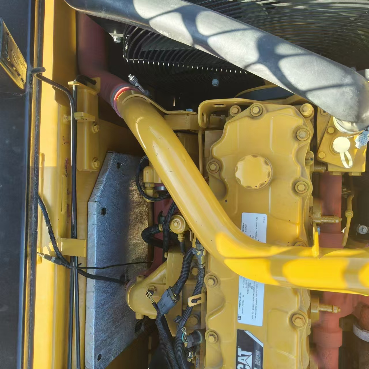 Crawler excavator CATERPILLAR 324D: picture 6