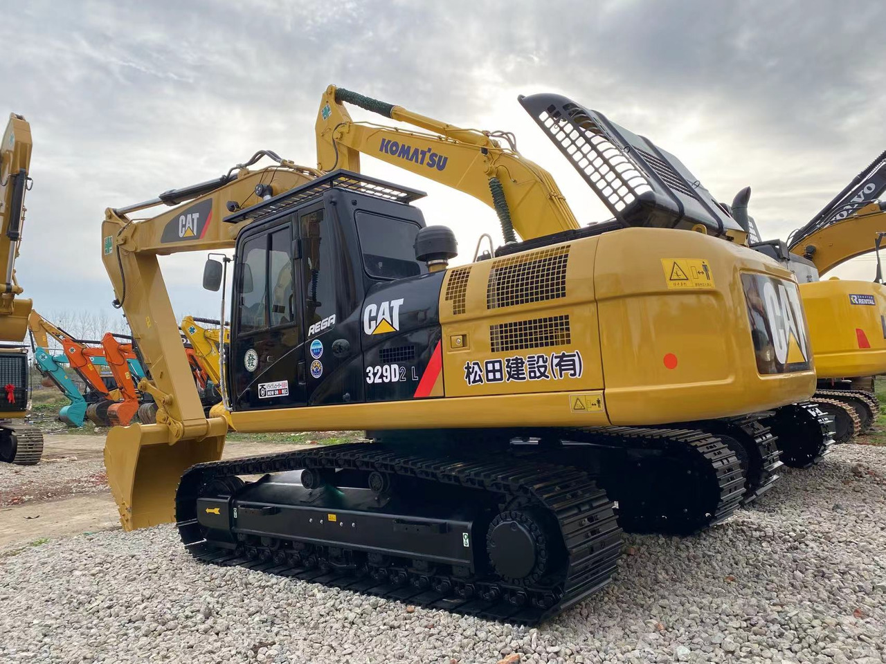 CATERPILLAR 329D2L - Crawler excavator: picture 1 CATERPILLAR 329D2L - Crawler excavator: picture 1
