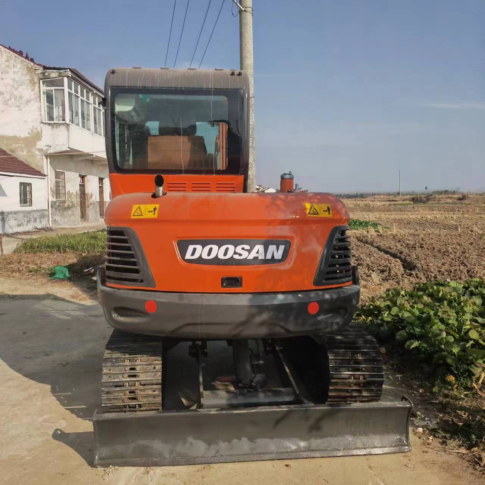 DOOSAN DX60 - Mini excavator: picture 3 DOOSAN DX60 - Mini excavator: picture 3