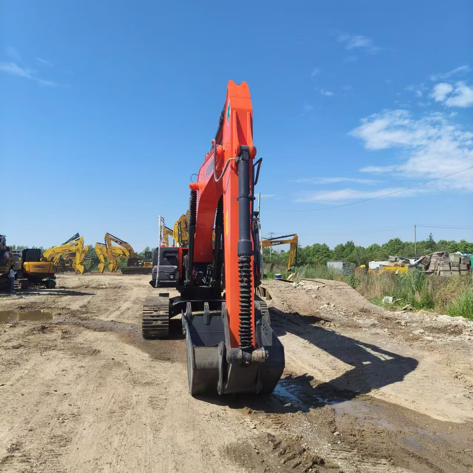 HITACHI ZX240 - Crawler excavator: picture 5 HITACHI ZX240 - Crawler excavator: picture 5