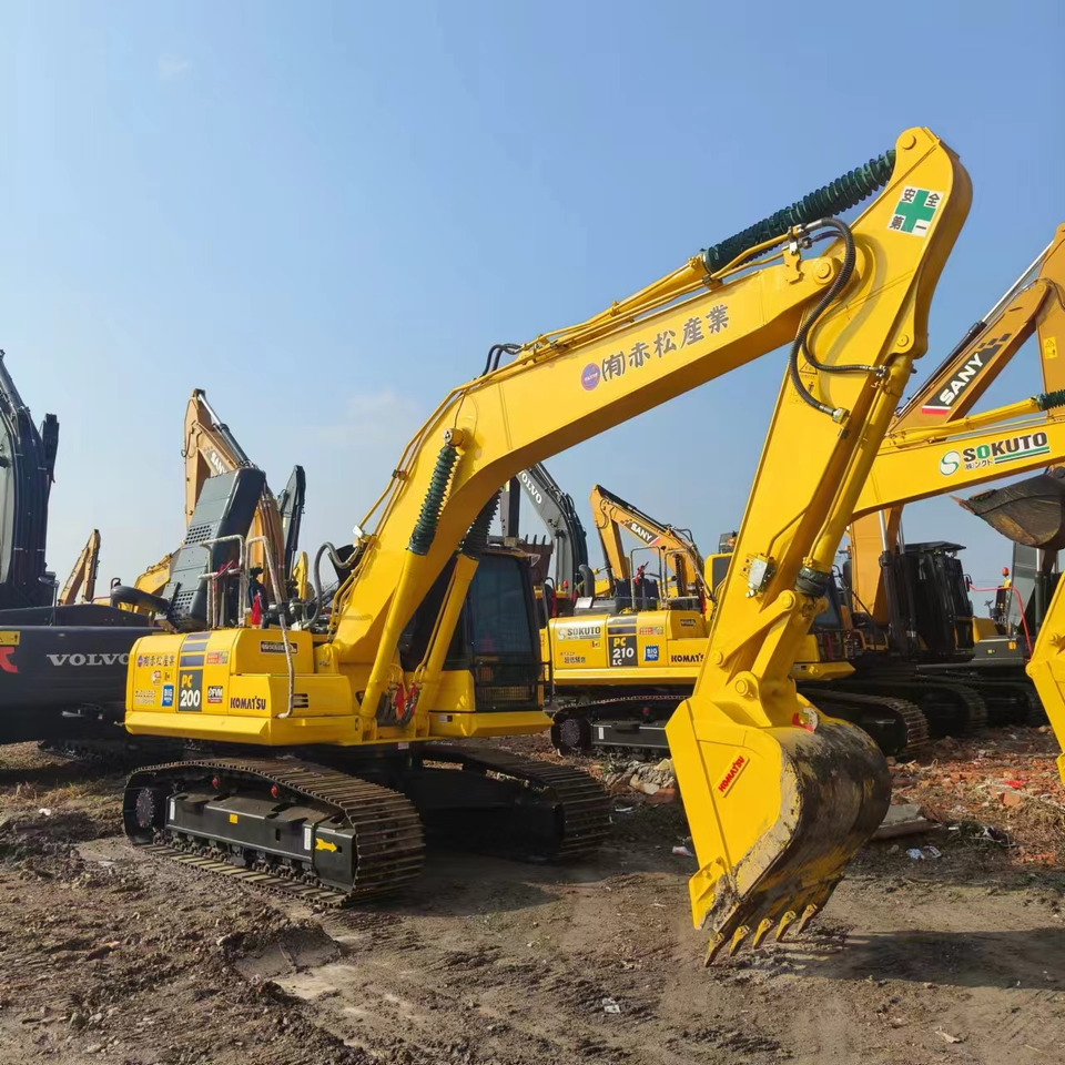 Crawler excavator KOMATSU PC200: picture 12