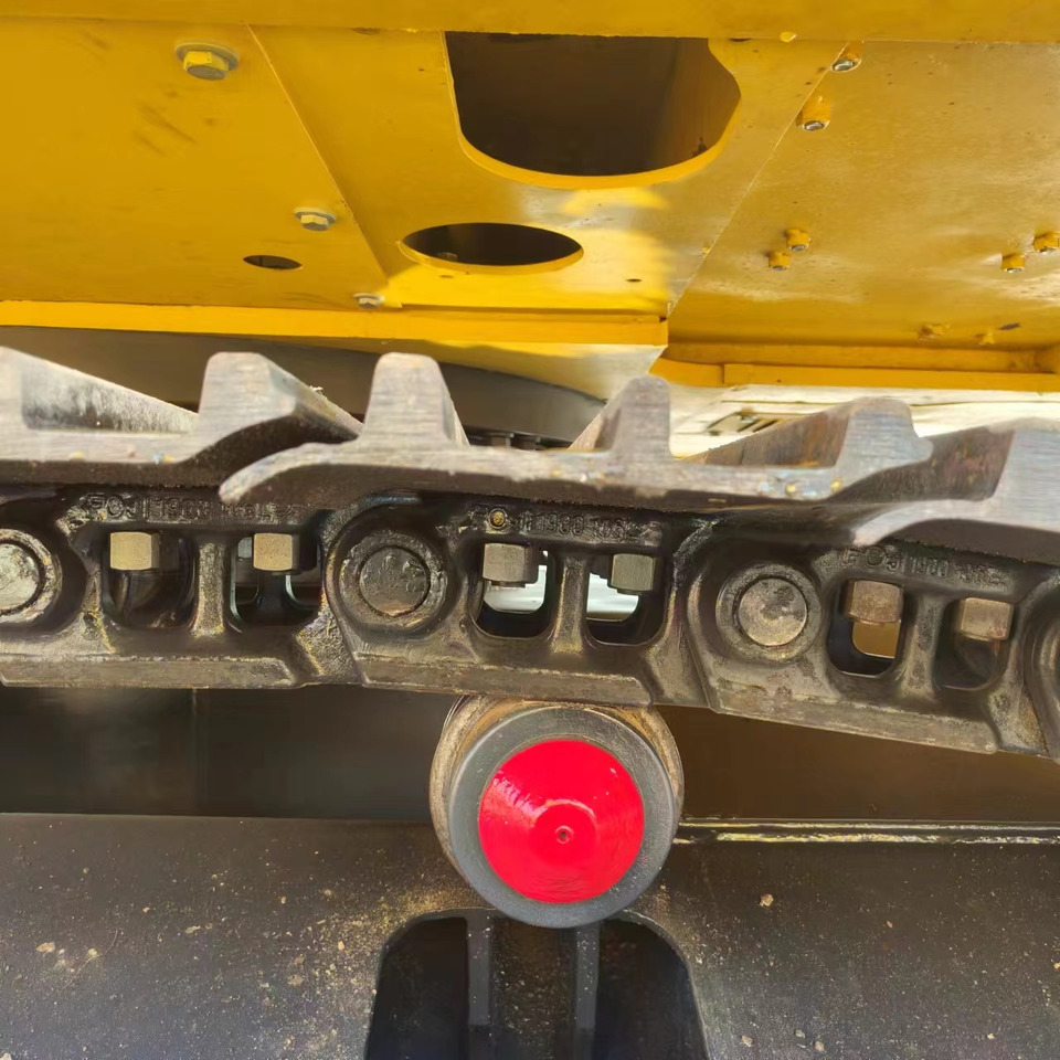 Crawler excavator KOMATSU PC200: picture 6