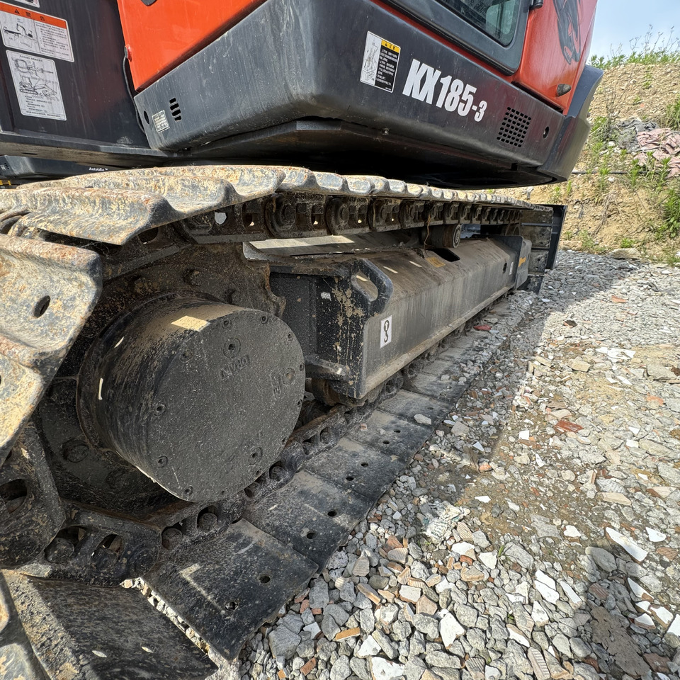 Crawler excavator KUBOTA KX185: picture 10