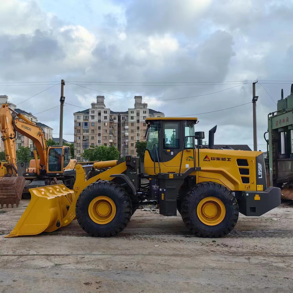 SDLG 958F - Wheel loader: picture 2 SDLG 958F - Wheel loader: picture 2