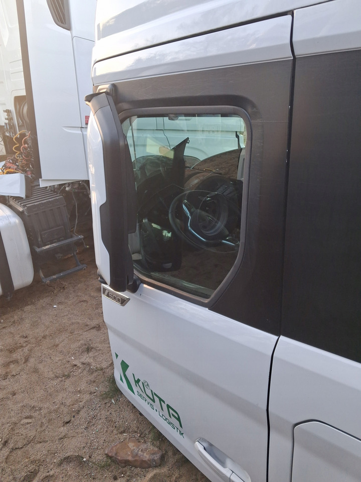 FORD KOMPLETNE LEWE FORD F-MAX 500 TRUCKS EURO 6 - Door and parts: picture 2 FORD KOMPLETNE LEWE FORD F-MAX 500 TRUCKS EURO 6 - Door and parts: picture 2