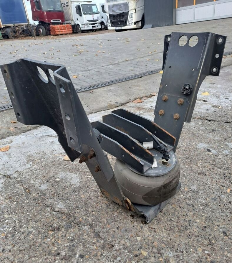 MECHANIZM OSI PODNOSZONEJ Renault GAMA T DXI - Suspension for Truck: picture 1 MECHANIZM OSI PODNOSZONEJ Renault GAMA T DXI - Suspension for Truck: picture 1