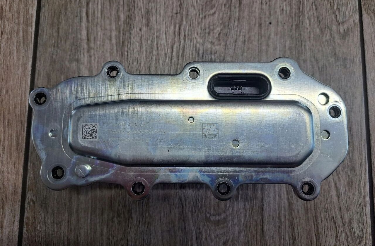 MODUŁ CEWKA BLOK ELEKTRONIKA WYBIERAKA SKRZYNI BIEGÓW ZF TRAXON 0501328597 ZF TRAXON - Transmission for Truck: picture 2 MODUŁ CEWKA BLOK ELEKTRONIKA WYBIERAKA SKRZYNI BIEGÓW ZF TRAXON 0501328597 ZF TRAXON - Transmission for Truck: picture 2