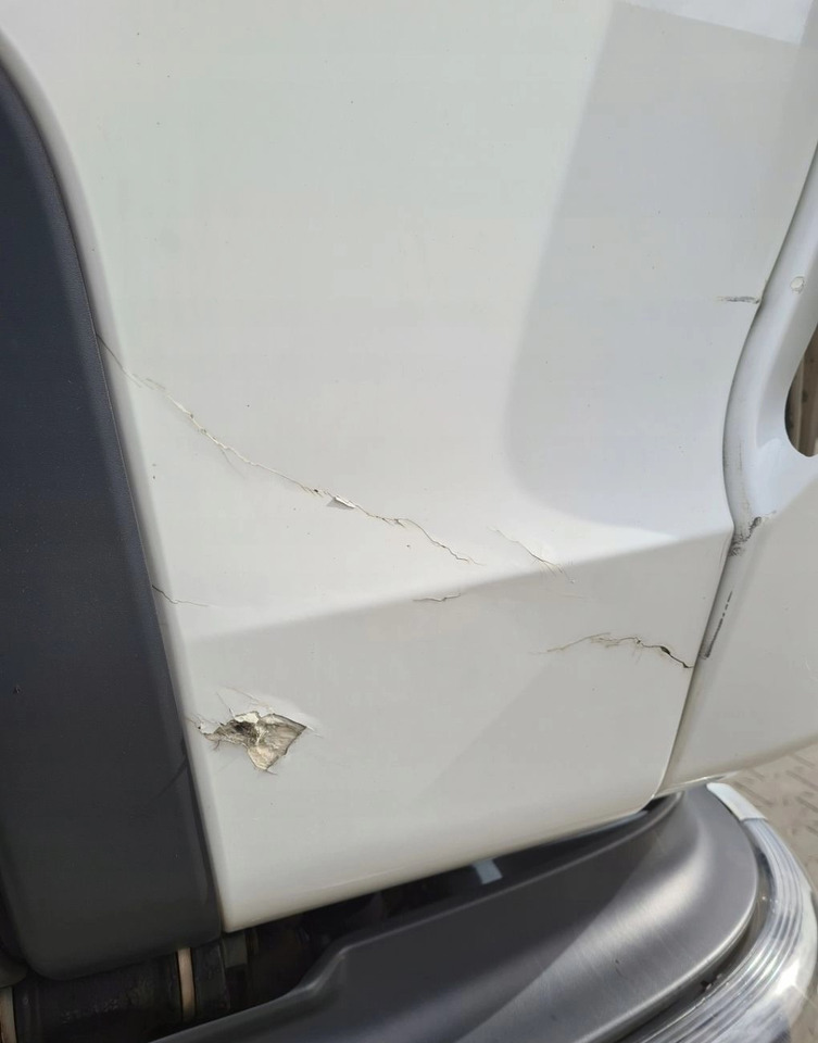 RENAULT MASKA ATRAPA PRZÓD KABINY ORYGINAŁ RENAULT GAMA D WIDE EURO 6 SZEROKA 2M - Hood for Truck: picture 3 RENAULT MASKA ATRAPA PRZÓD KABINY ORYGINAŁ RENAULT GAMA D WIDE EURO 6 SZEROKA 2M - Hood for Truck: picture 3