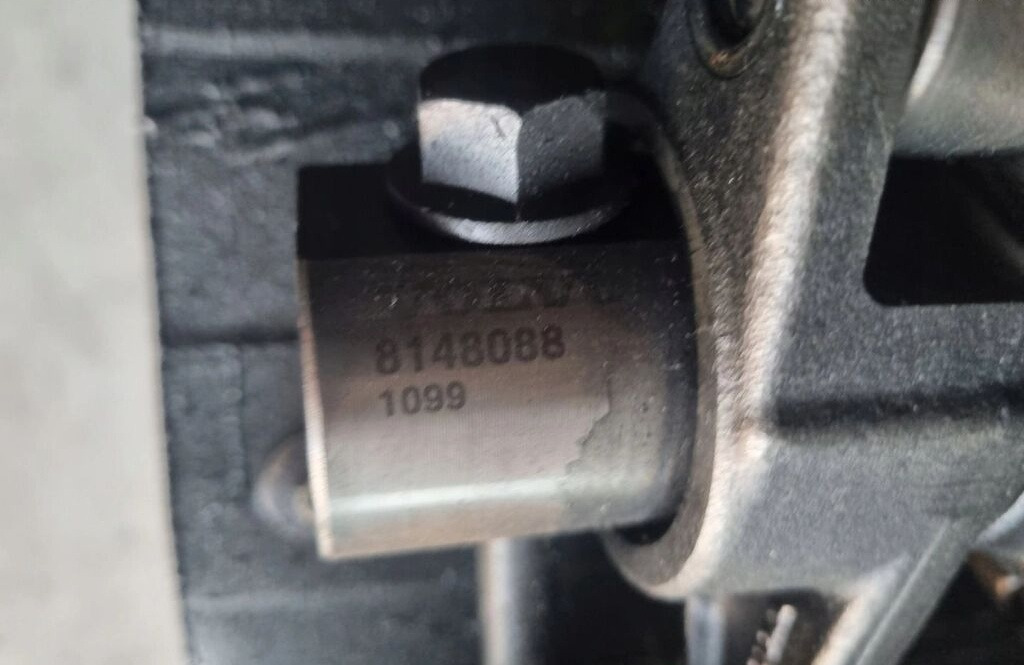 Renault OE 8148088 KLAWIATURA ZAWOROWA BEZ VEB Renault RENAULT PREMIUM DXI 11 VOLVO FM D9A - Engine and parts for Truck: picture 2 Renault OE 8148088 KLAWIATURA ZAWOROWA BEZ VEB Renault RENAULT PREMIUM DXI 11 VOLVO FM D9A - Engine and parts for Truck: picture 2