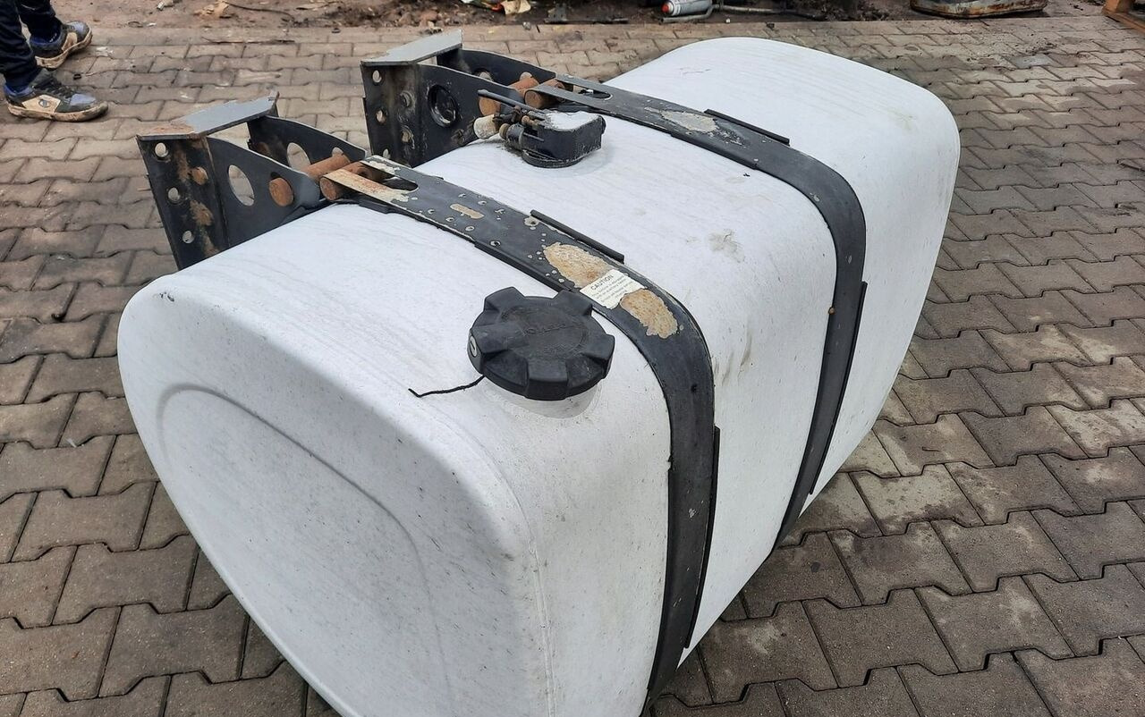 Renault ZBIORNIK PALIWA RENAULT GAMA RANGE T 100/70/70 20503505 - Fuel tank for Truck: picture 5 Renault ZBIORNIK PALIWA RENAULT GAMA RANGE T 100/70/70 20503505 - Fuel tank for Truck: picture 5