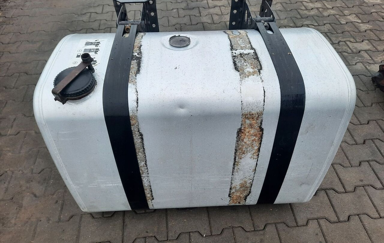 Renault ZBIORNIK PALIWA RENAULT GAMA T RANGE 100/70/70 21821393 - Fuel tank for Truck: picture 5 Renault ZBIORNIK PALIWA RENAULT GAMA T RANGE 100/70/70 21821393 - Fuel tank for Truck: picture 5