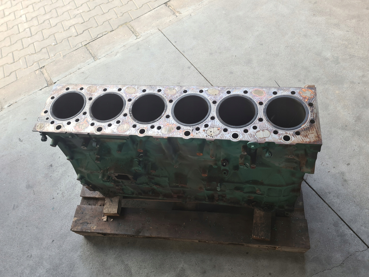 VOLVO BLOK SILNIKA D13K K6 VOLVO FH FH 4 5 - Cylinder block for Truck: picture 3 VOLVO BLOK SILNIKA D13K K6 VOLVO FH FH 4 5 - Cylinder block for Truck: picture 3