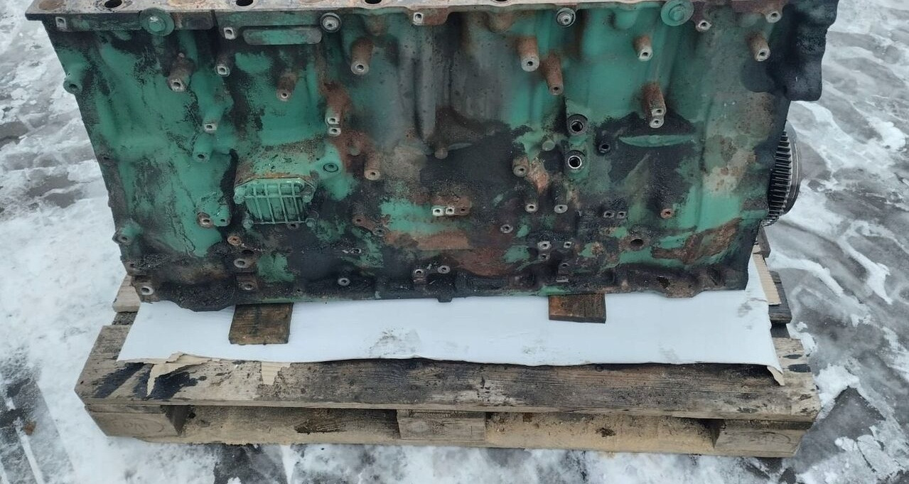 VOLVO BLOK SILNIKA SŁUPEK TŁOKI WAŁ VOLVO FM FH 13 D13A - Cylinder block for Truck: picture 4 VOLVO BLOK SILNIKA SŁUPEK TŁOKI WAŁ VOLVO FM FH 13 D13A - Cylinder block for Truck: picture 4