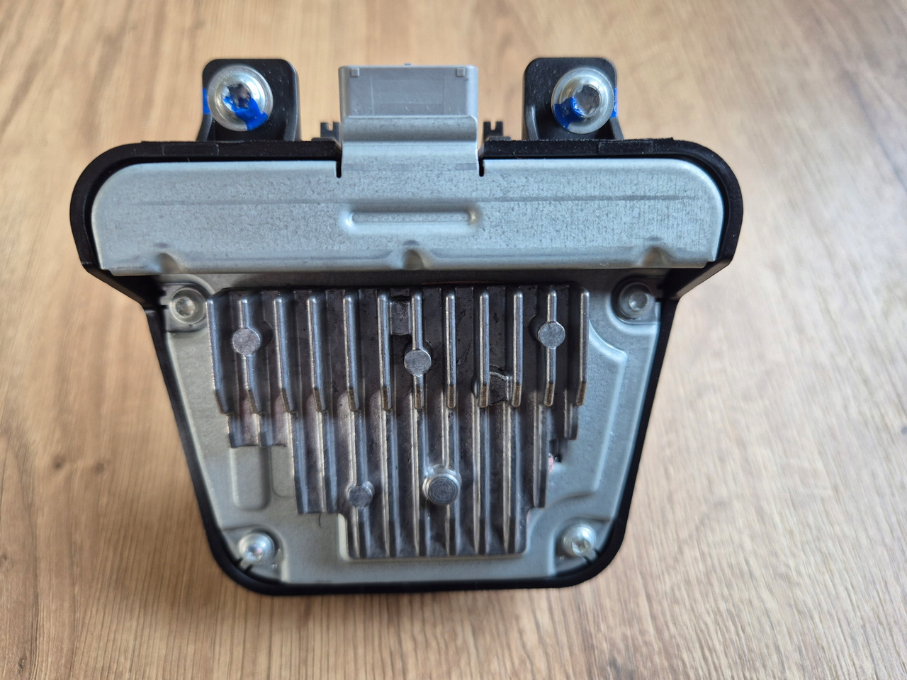 VOLVO KAMERA PASA RUCHU PRZEDNIA RADAR RENAULT GAMA T C K D VOLVO FH 4 FM 4 FH 5 - Sensor for Truck: picture 4 VOLVO KAMERA PASA RUCHU PRZEDNIA RADAR RENAULT GAMA T C K D VOLVO FH 4 FM 4 FH 5 - Sensor for Truck: picture 4