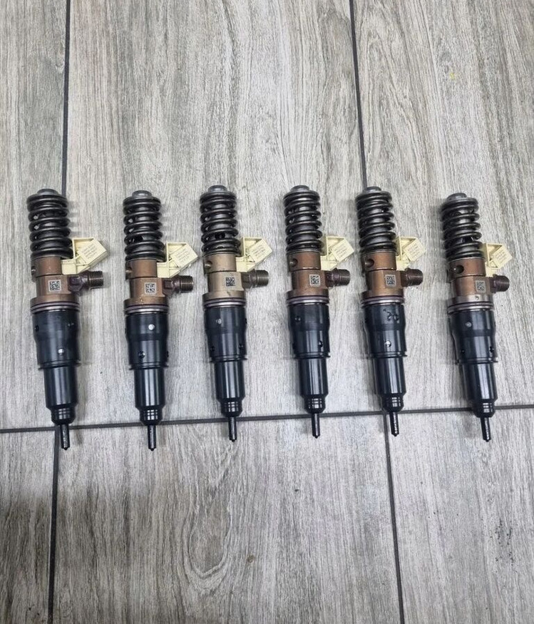 VOLVO POMPOWTRYSKIWACZE POMPOWTRYSKI KOMPLET VOLVO FH 4 16 D16K EURO 6 - Injector for Truck: picture 1 VOLVO POMPOWTRYSKIWACZE POMPOWTRYSKI KOMPLET VOLVO FH 4 16 D16K EURO 6 - Injector for Truck: picture 1